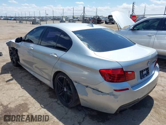 2015 BMW 5 Series 550i с VIN WBAKN9C50FD961251, выставлен на аукционе IAAI как лот 42469582 с пробегом 138 577 миль миль и . История ставок и продаж доступна на DreamBid. Изображение 3.