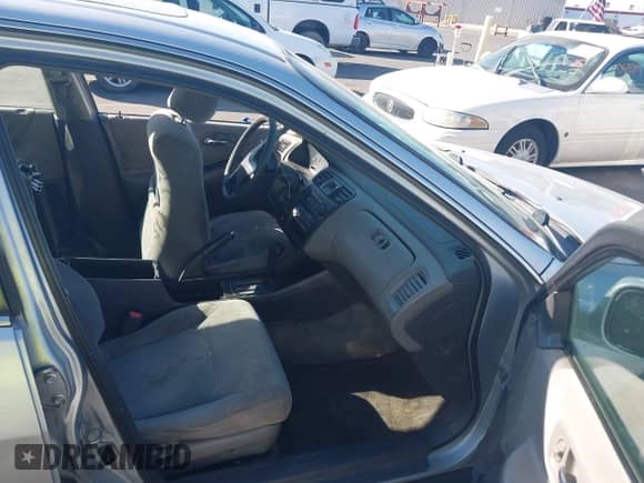 2002 Honda Accord SE z VIN 1HGCG668X2A059712, wystawiony jako IAAI lot #42904135 z przebiegiem Nie podano mil oraz . Historia ofert i sprzedaży dostępna na DreamBid. Obrazek 5.