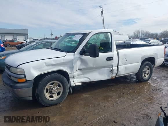 2002 Chevrolet Silverado 1500 z VIN 1GCEC14WX2Z146163, wystawiony jako IAAI lot #41520765 z przebiegiem 195 742 mil mil oraz . Historia ofert i sprzedaży dostępna na DreamBid. Obrazek 17.