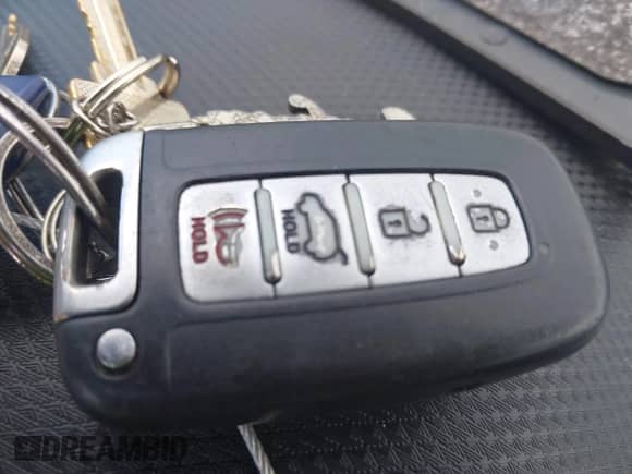 2015 Hyundai Veloster with VIN KMHTC6AD9FU235289, listed as a IAAI auction lot 42244334 with 117,082 mi miles and . Bid and sale history available at DreamBid. Image 11.