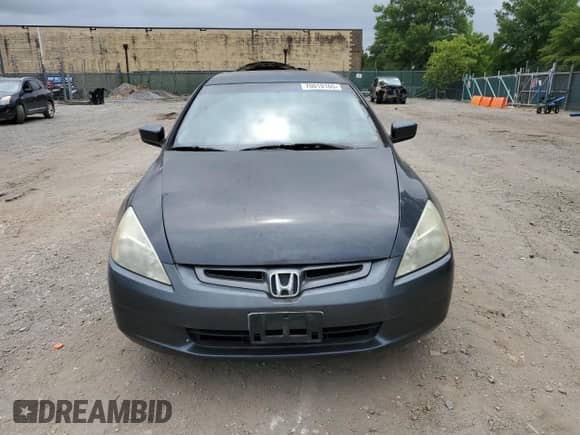 2005 Honda Accord LX with VIN 1HGCM55405A165026, listed as a Copart auction lot 70010165 with 204,293 mi miles and Clean title. Bid and sale history available at DreamBid. Image 5.