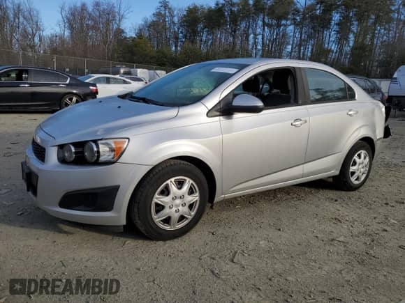 2015 Chevrolet Sonic LS с VIN 1G1JA5SG5F4216915, выставлен на аукционе Copart как лот 48220755 с пробегом 139 027 миль миль и Списание • Salvage title. История ставок и продаж доступна на DreamBid. Изображение 1.