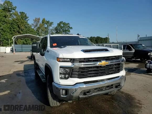 2024 Chevrolet Silverado 2500HD LT with VIN 2GC4YNEY8R1212670, listed as a Copart auction lot 80439575 with 80,662 mi miles and Salvage title. Bid and sale history available at DreamBid. Image 13.