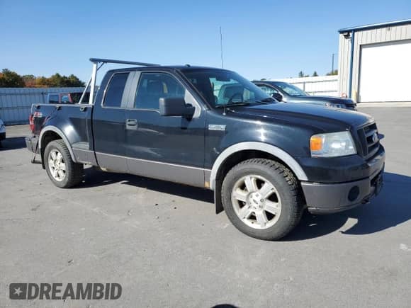 2007 Ford F-150 XLT z VIN 1FTPX04547KC66006, wystawiony jako Copart lot #76817984 z przebiegiem 203 820 mil mil oraz Czysty tytuł • Clean title. Historia ofert i sprzedaży dostępna na DreamBid. Obrazek 4.