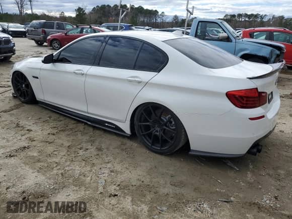 2015 BMW 5 Series 550i с VIN WBAKN9C55FD682331, выставлен на аукционе Copart как лот 47356725 с пробегом 80 741 миль миль и Списание • Salvage title. История ставок и продаж доступна на DreamBid. Изображение 2.