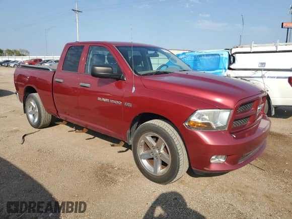 2012 Ram 1500 Express z VIN 1C6RD7FT4CS171596, wystawiony jako Copart lot #80558505 z przebiegiem 152 509 mil mil oraz Czysty tytuł • Clean title. Historia ofert i sprzedaży dostępna na DreamBid. Obrazek 4.