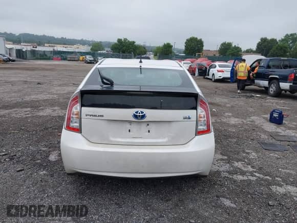 2013 Toyota Prius One with VIN JTDKN3DU5D5571047, listed as a IAAI auction lot 42698913 with 139,531 mi miles and . Bid and sale history available at DreamBid. Image 16.