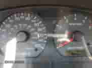 2002 Ford Mustang GT Deluxe z VIN 1FAFP45X02F235247, wystawiony jako Copart lot #57146565 z przebiegiem 213 776 mil mil oraz Czysty tytuł • Clean title. Historia ofert i sprzedaży dostępna na DreamBid. Obrazek 9.