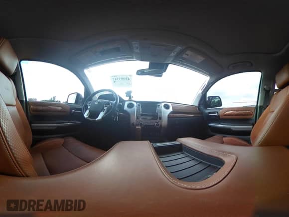 2019 Toyota Tundra SR5 с VIN 5TFAY5F18KX842461, выставлен на аукционе IAAI как лот 43093542 с пробегом 130 182 миль миль и . История ставок и продаж доступна на DreamBid. Изображение 18.