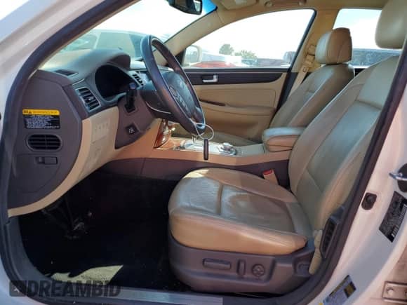 2013 Hyundai Genesis 3.8L z VIN KMHGC4DD0DU231517, wystawiony jako Copart lot #74777994 z przebiegiem 129 206 mil mil oraz Nie do naprawy • Non repairable. Historia ofert i sprzedaży dostępna na DreamBid. Obrazek 7.