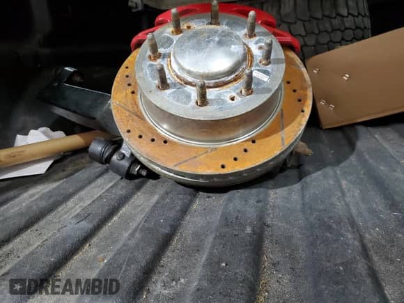 2017 Chevrolet Silverado 2500HD High Country с VIN 1GC1KXEG7HF246632, выставлен на аукционе Copart как лот 69586095 с пробегом 117 071 миль миль и Списание • Salvage title. История ставок и продаж доступна на DreamBid. Изображение 12.