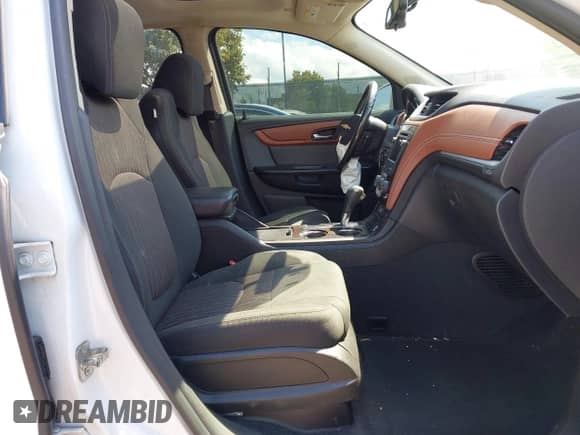 2017 Chevrolet Traverse LT с VIN 1GNKVGKD3HJ261039, выставлен на аукционе IAAI как лот 43114468 с пробегом 100 852 миль миль и . История ставок и продаж доступна на DreamBid. Изображение 5.