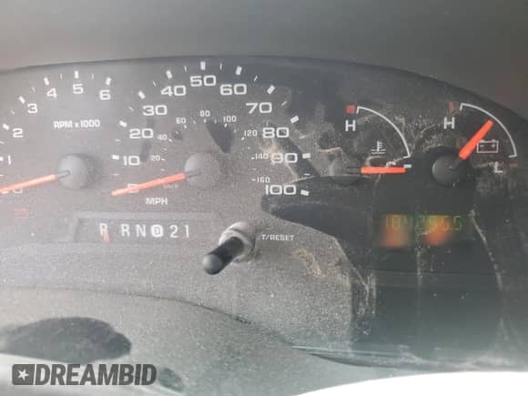 2005 Ford Econoline Cargo with VIN 1FTSS34L55HB35119, listed as a Copart auction lot 70149685 with 184,255 mi miles and Salvage title. Bid and sale history available at DreamBid. Image 9.