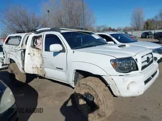 2008 Toyota Tacoma with VIN 5TELU42N68Z538327, listed as a IAAI auction lot 41657460 with 121,352 mi miles and . Bid and sale history available at DreamBid. Image 1.
