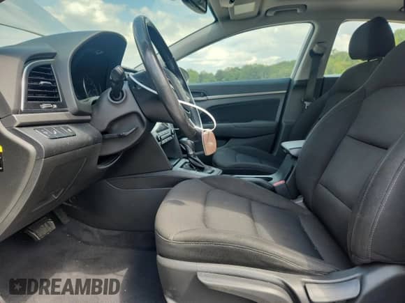 2018 Hyundai Elantra Value Edition z VIN 5NPD84LF8JH338610, wystawiony jako Copart lot #71126215 z przebiegiem 59 265 mil mil oraz Szkoda całkowita • Salvage title. Historia ofert i sprzedaży dostępna na DreamBid. Obrazek 7.