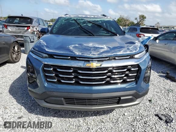 2025 Chevrolet Equinox FWD LT with VIN 3GNAXHEG0SL236522, listed as a Copart auction lot 84652295 with 6,131 mi miles and Non repairable. Bid and sale history available at DreamBid. Image 5.