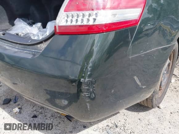 2010 Toyota Camry z VIN 4T1BF3EK9AU538432, wystawiony jako IAAI lot #43313393 z przebiegiem 208 220 mil mil oraz . Historia ofert i sprzedaży dostępna na DreamBid. Obrazek 20.