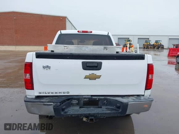 2007 Chevrolet Silverado 1500 Work Truck с VIN 2GCEC13C271568970, выставлен на аукционе IAAI как лот 41957773 с пробегом 245 350 миль миль и . История ставок и продаж доступна на DreamBid. Изображение 16.