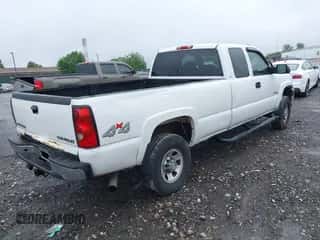 2005 Chevrolet Silverado 3500 с VIN 1GCHK39U75E196856, выставлен на аукционе IAAI как лот 42270278 с пробегом Не указан миль и . История ставок и продаж доступна на DreamBid. Изображение 4.
