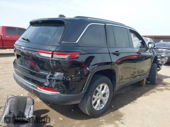 2023 Jeep Grand Cherokee Limited z VIN 1C4RJHBG1PC537577, wystawiony jako IAAI lot #42257073 z przebiegiem 57 605 mil mil oraz . Historia ofert i sprzedaży dostępna na DreamBid. Obrazek 4.