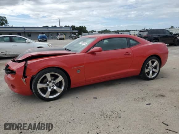 2011 Chevrolet Camaro 1LT z VIN 2G1FB1ED0B9150181, wystawiony jako Copart lot #81626305 z przebiegiem 208 638 mil mil oraz Szkoda całkowita • Salvage title. Historia ofert i sprzedaży dostępna na DreamBid. Obrazek 1.