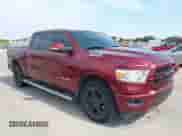 2021 Ram 1500 Big Horn z VIN 1C6RREFM2MN813439, wystawiony jako IAAI lot #43157753 z przebiegiem 52 195 mil mil oraz . Historia ofert i sprzedaży dostępna na DreamBid. Obrazek 1.