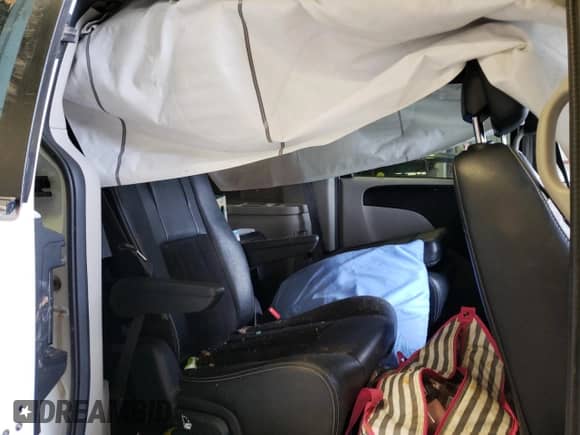 2019 Dodge Grand Caravan SXT с VIN 2C4RDGCG6KR611415, выставлен на аукционе Copart как лот 65150584 с пробегом Не указан миль и Списание • Salvage title. История ставок и продаж доступна на DreamBid. Изображение 12.