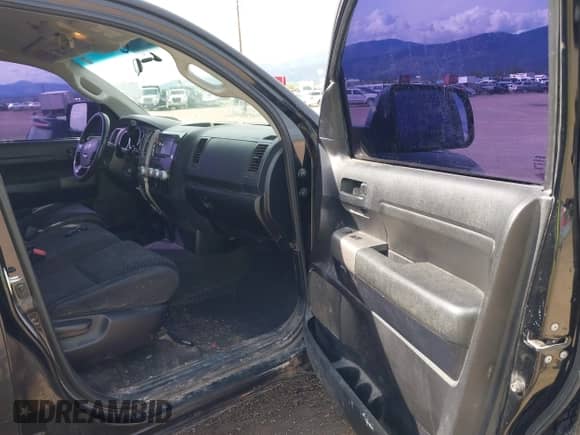 2013 Toyota Tundra с VIN 5TFUY5F10DX273914, выставлен на аукционе IAAI как лот 42414031 с пробегом 308 071 миль миль и . История ставок и продаж доступна на DreamBid. Изображение 5.