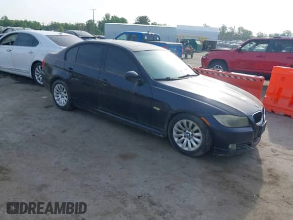 2009 BMW 3 Series 328i with VIN WBAPH73559E128562, listed as a IAAI auction lot 42129719 with 172,682 mi miles and . Bid and sale history available at DreamBid. Image 1.