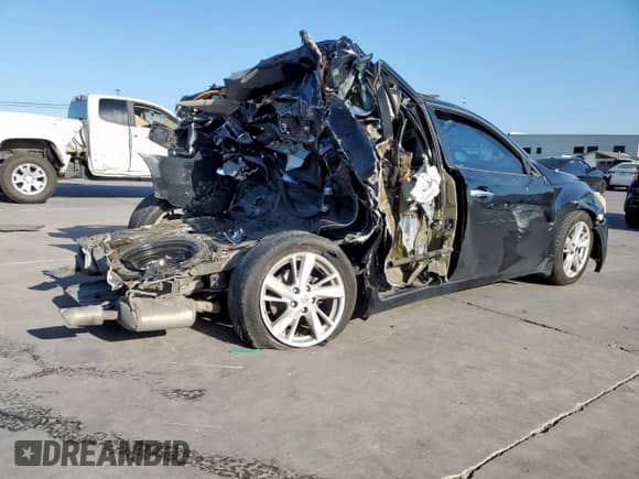 2015 Nissan Altima SV z VIN 1N4AL3AP6FC477845, wystawiony jako Copart lot #66352985 z przebiegiem 128 769 mil mil oraz Nie do naprawy • Non repairable. Historia ofert i sprzedaży dostępna na DreamBid. Obrazek 3.