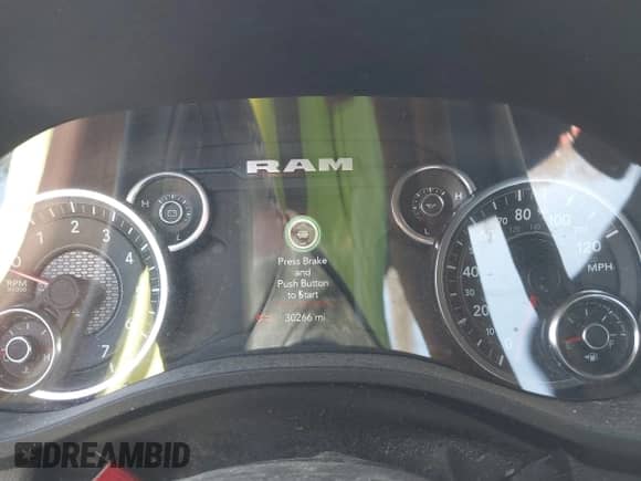 2024 Ram 1500 Big Horn z VIN 1C6RRFFG9RN110878, wystawiony jako IAAI lot #41785180 z przebiegiem 30 266 mil mil oraz . Historia ofert i sprzedaży dostępna na DreamBid. Obrazek 7.