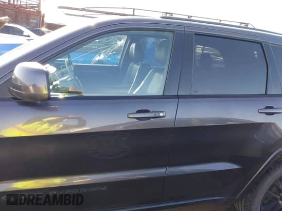 2018 Jeep Grand Cherokee Altitude z VIN 1C4RJFAG0JC501621, wystawiony jako IAAI lot #42838362 z przebiegiem 82 858 mil mil oraz . Historia ofert i sprzedaży dostępna na DreamBid. Obrazek 14.