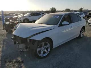 2015 BMW 3 Series 328i с VIN WBA3C1C53FK124193, выставлен на аукционе Copart как лот 84455745 с пробегом 62 062 миль миль и Списание • Salvage title. История ставок и продаж доступна на DreamBid. Изображение 1.