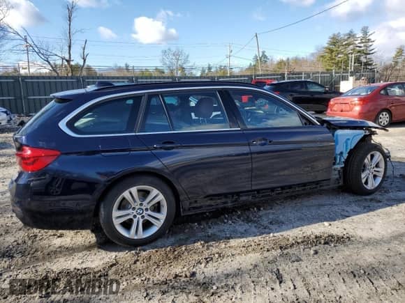 2016 BMW 3 Series 328i xDrive z VIN WBA8G5C54GK442892, wystawiony jako Copart lot #47102394 z przebiegiem 67 316 mil mil oraz . Historia ofert i sprzedaży dostępna na DreamBid. Obrazek 3.