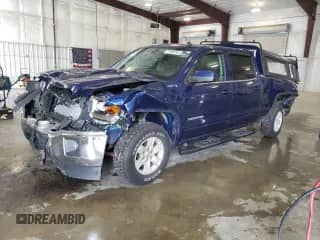 2014 GMC Sierra 1500 SLE z VIN 3GTU2UEC7EG389518, wystawiony jako Copart lot #71889785 z przebiegiem 255 807 mil mil oraz Szkoda całkowita • Salvage title. Historia ofert i sprzedaży dostępna na DreamBid. Obrazek 1.