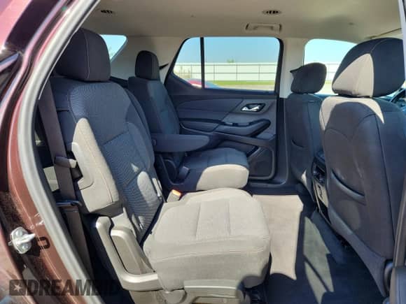 2021 Chevrolet Traverse LT Cloth z VIN 1GNERGKW9MJ112437, wystawiony jako Copart lot #84444095 z przebiegiem 41 050 mil mil oraz Szkoda całkowita • Salvage title. Historia ofert i sprzedaży dostępna na DreamBid. Obrazek 11.