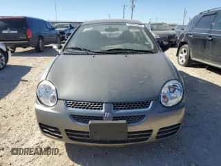 2005 Dodge Neon SXT z VIN 1B3ES56C45D254505, wystawiony jako Copart lot #87014474 z przebiegiem 179 358 mil mil oraz Czysty tytuł • Clean title. Historia ofert i sprzedaży dostępna na DreamBid. Obrazek 5.