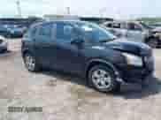 2015 Chevrolet Trax LS z VIN KL7CJKSB6FB247070, wystawiony jako IAAI lot #42735383 z przebiegiem 141 791 mil mil oraz . Historia ofert i sprzedaży dostępna na DreamBid. Obrazek 1.