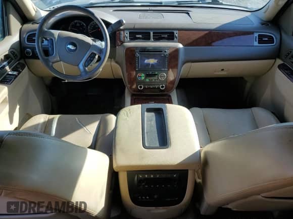 2013 Chevrolet Tahoe LTZ с VIN 1GNSCCE01DR365631, выставлен на аукционе Copart как лот 80849565 с пробегом 260 352 миль миль и Чистый • Clean title. История ставок и продаж доступна на DreamBid. Изображение 8.