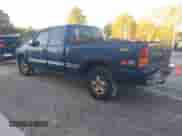 2000 Chevrolet Silverado 1500 z VIN 1GCEK19TXYZ186320, wystawiony jako IAAI lot #43506192 z przebiegiem 347 185 mil mil oraz . Historia ofert i sprzedaży dostępna na DreamBid. Obrazek 3.