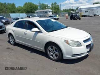 2010 Chevrolet Malibu 2LT z VIN 1G1ZD5EB7A4152458, wystawiony jako IAAI lot #42813430 z przebiegiem 115 225 mil mil oraz . Historia ofert i sprzedaży dostępna na DreamBid. Obrazek 1.