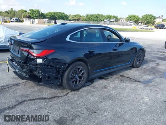 2024 BMW i4 eDrive40 с VIN WBY73AW05RFS81143, выставлен на аукционе IAAI как лот 42669404 с пробегом 14 926 миль миль и . История ставок и продаж доступна на DreamBid. Изображение 4.