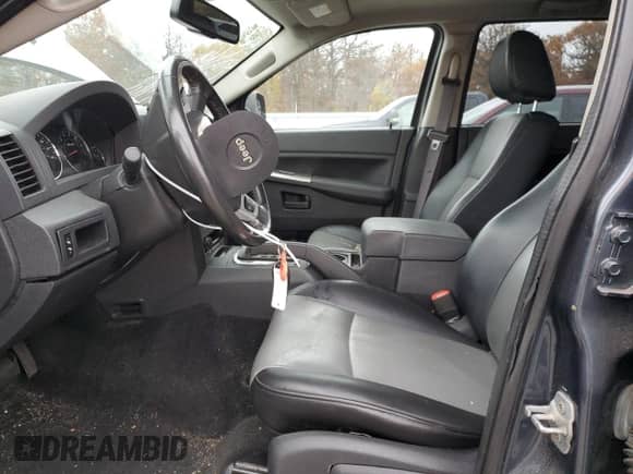 2008 Jeep Grand Cherokee Laredo с VIN 1J8GR48K58C184095, выставлен на аукционе Copart как лот 66964505 с пробегом 118 905 миль миль и Списание • Salvage title. История ставок и продаж доступна на DreamBid. Изображение 7.