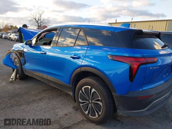 2024 Chevrolet Blazer EV eAWD LT with VIN 3GNKDBRJ9RS183836, listed as a IAAI auction lot 40781810 with 9,675 mi miles and . Bid and sale history available at DreamBid. Image 3.
