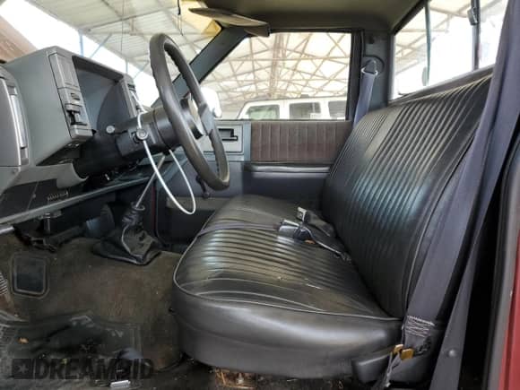 1991 Chevrolet S-10 z VIN 1GCCS14R0M0171004, wystawiony jako Copart lot #49615825 z przebiegiem 314 472 mil mil oraz Nie do naprawy • Non repairable. Historia ofert i sprzedaży dostępna na DreamBid. Obrazek 7.