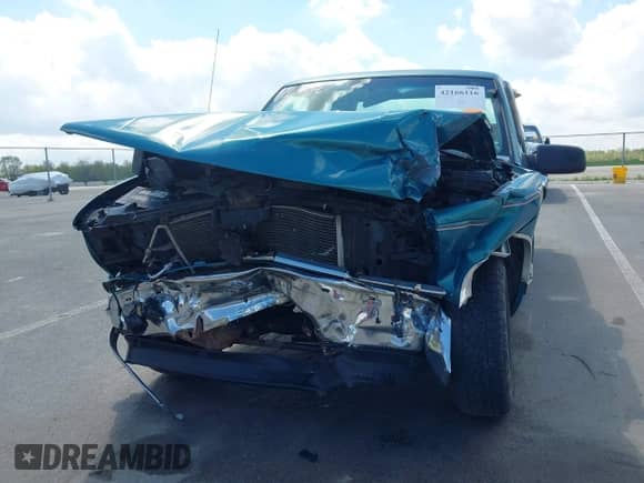 1998 Chevrolet Silverado 1500 z VIN 2GCEC19M2W1251821, wystawiony jako IAAI lot #42166116 z przebiegiem 215 094 mil mil oraz . Historia ofert i sprzedaży dostępna na DreamBid. Obrazek 6.