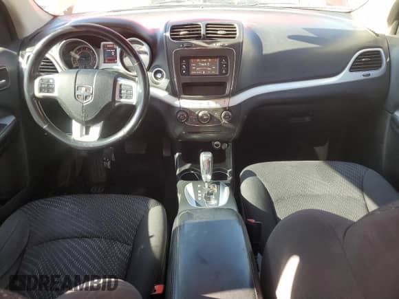 2018 Dodge Journey SXT with VIN 3C4PDCBB0JT305831, listed as a Copart auction lot 67618355 with 121,204 mi miles and Salvage title. Bid and sale history available at DreamBid. Image 8.