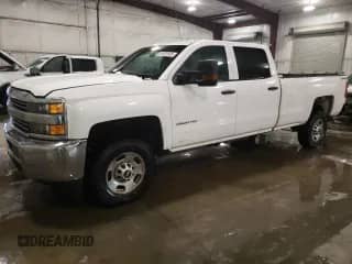 2015 Chevrolet Silverado 2500HD Work Truck z VIN 1GC1KUEG7FF649263, wystawiony jako Copart lot #44401835 z przebiegiem 184 654 mil mil oraz Szkoda całkowita • Salvage title. Historia ofert i sprzedaży dostępna na DreamBid. Obrazek 1.