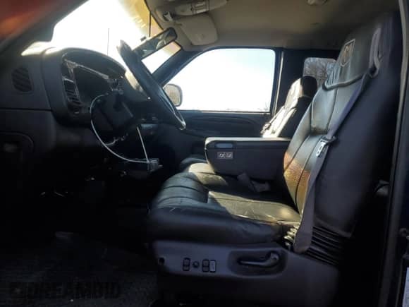 2001 Dodge 2500 with VIN 1B7KF23Z21J509838, listed as a Copart auction lot 50010225 with 114,704 mi miles and Clean title. Bid and sale history available at DreamBid. Image 7.