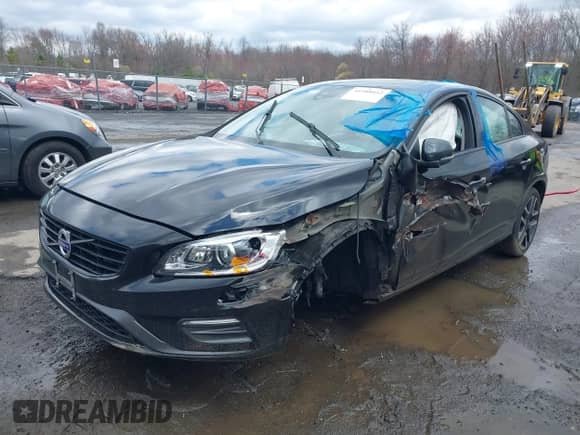 2018 Volvo S60 Dynamic с VIN YV140MTLXJ2459745, выставлен на аукционе IAAI как лот 41988052 с пробегом 133 268 миль миль и . История ставок и продаж доступна на DreamBid. Изображение 2.